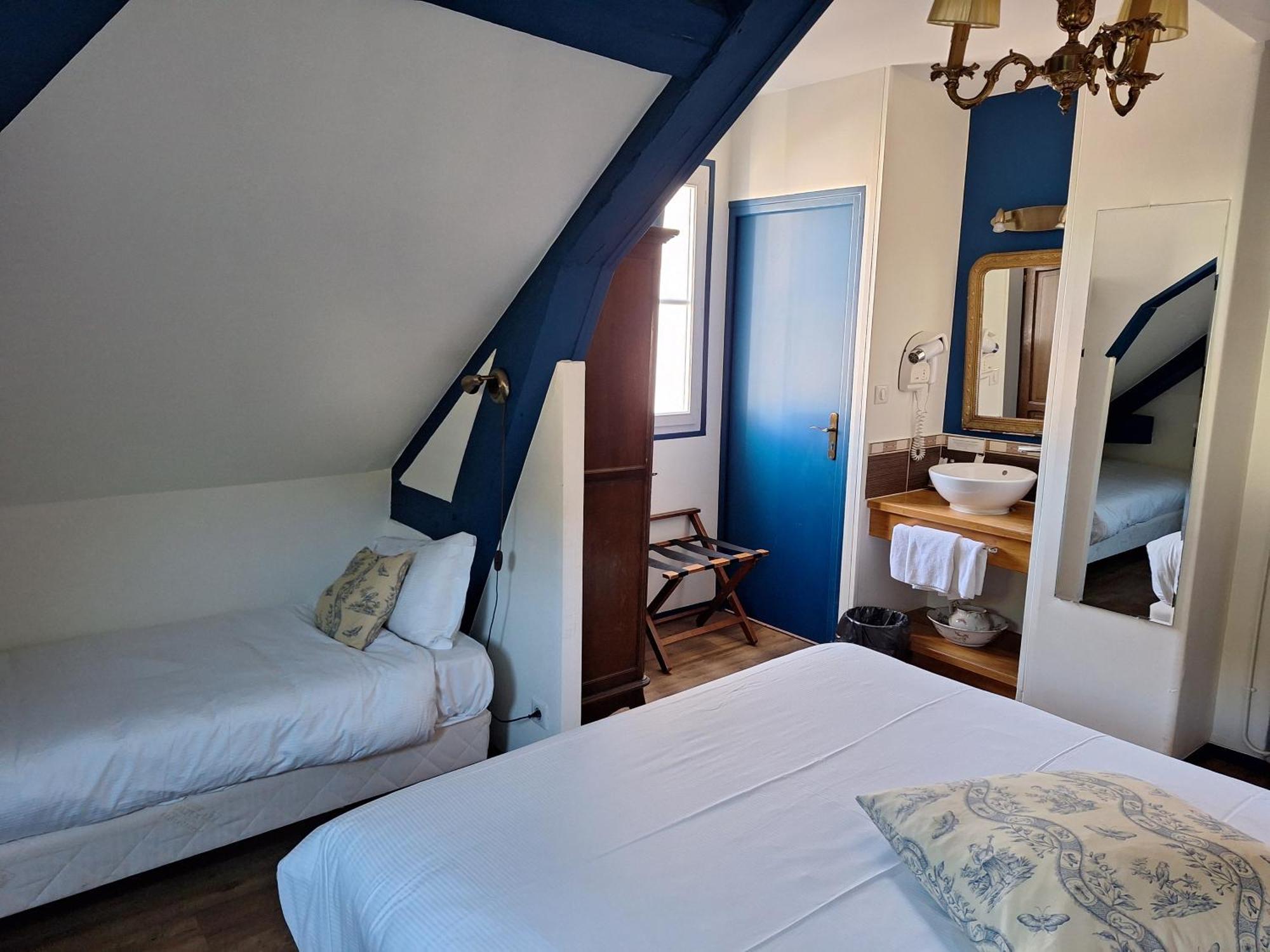 Hotel De Charme La Bonne Adresse - Logis Hotels Le Havre Eksteriør bilde